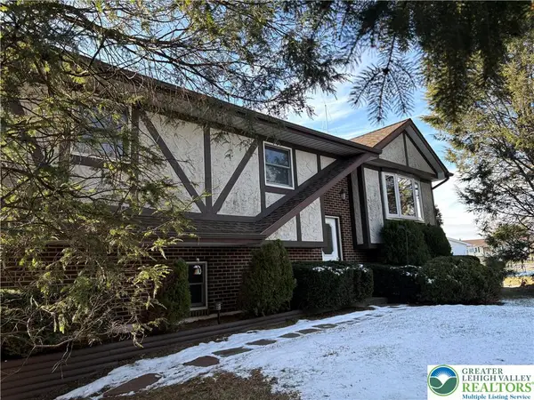 4 Kensington Circle, Allen Twp, PA 18067