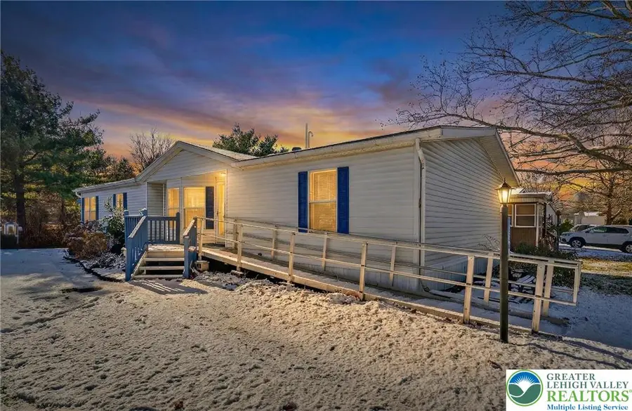 188 Greenbriar Drive, East Allen, PA 18014 - Image #2