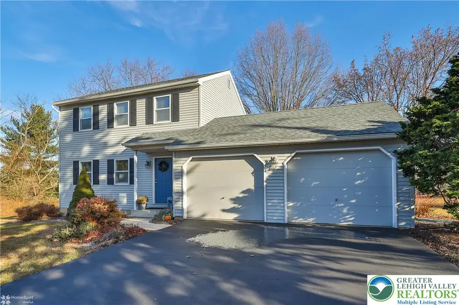 6923 Blue Church Road S, Upper Saucon, PA 18036 - Image #2