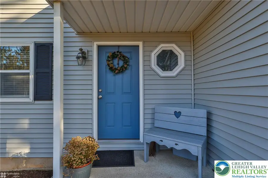 6923 Blue Church Road S, Upper Saucon, PA 18036 - Image #3