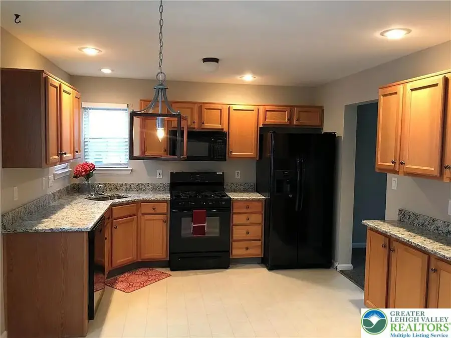 1525 Cambridge Drive, Ancient Oaks, PA 18062 - Image #2