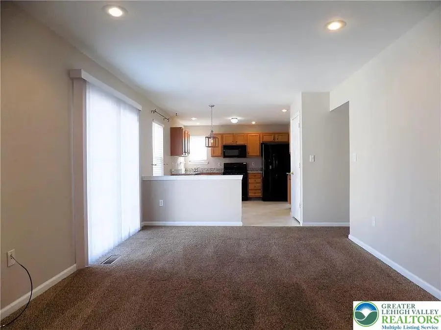 1525 Cambridge Drive, Ancient Oaks, PA 18062 - Image #3