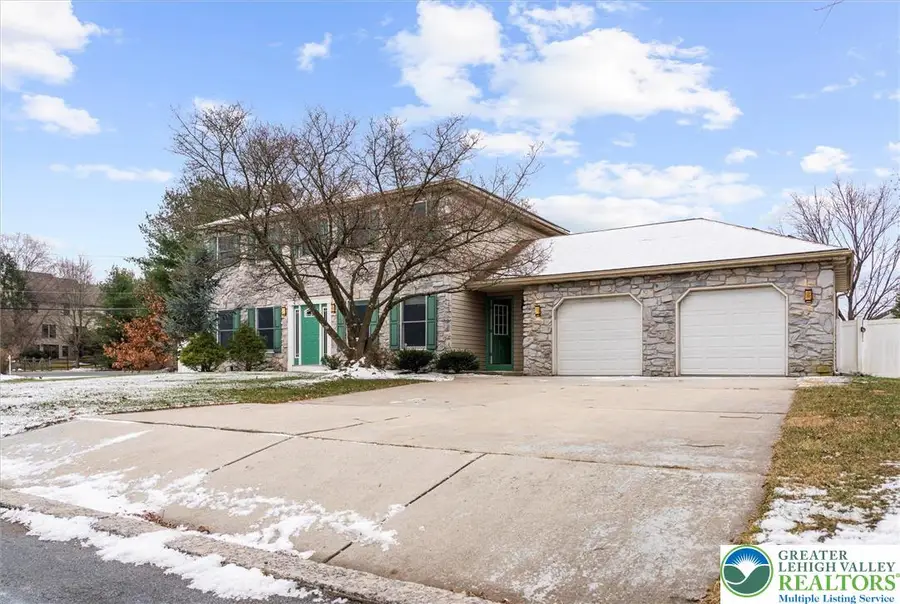 5770 Fresh Meadow Drive, Lower Macungie Township, PA 18062 - Image #3