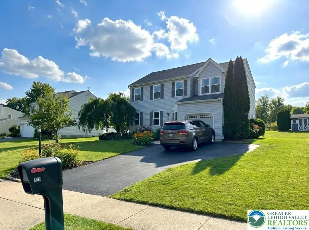 136 Woodview Drive, Trumbauersville, PA 18951 - Image #1