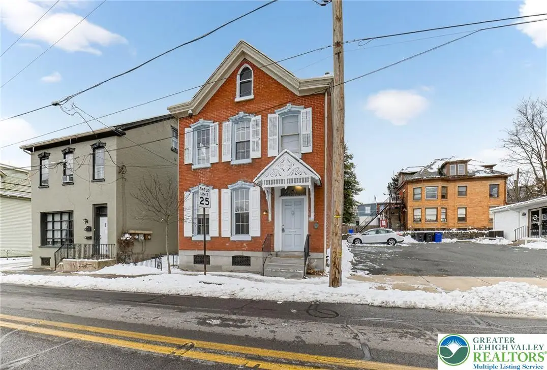 71 N Charlotte Street, Pottstown, PA 19464 - Image #1