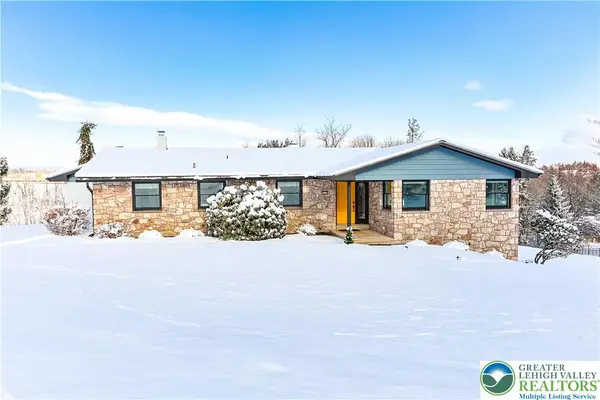 3429 Mountainview Circle, Bethlehem City, PA 18017