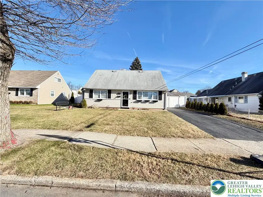 1310 Beverly Avenue, Bethlehem, PA 18018 - Image #2