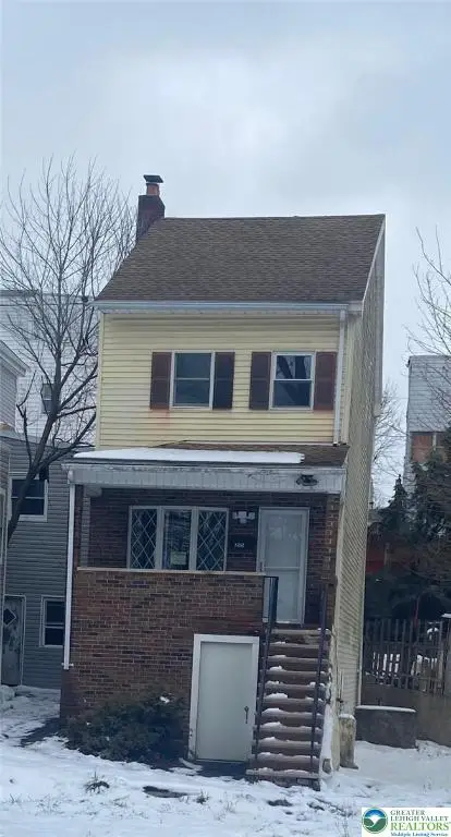 215 E Cherry Street, Shenandoah Boro, PA 17976