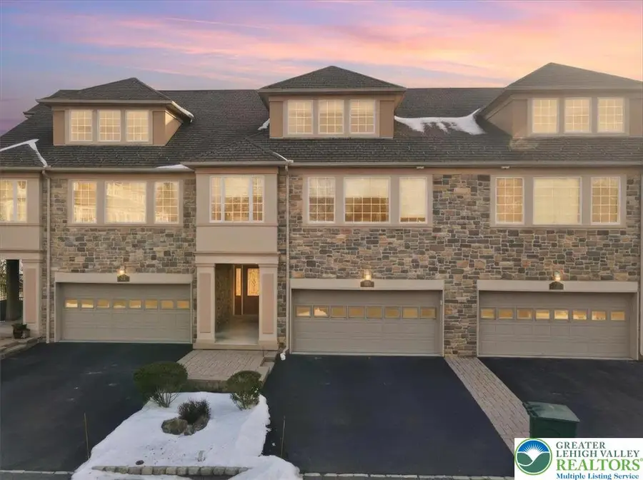 942 Greenhouse Drive #5B, Bethlehem, PA 18017 - Image #2