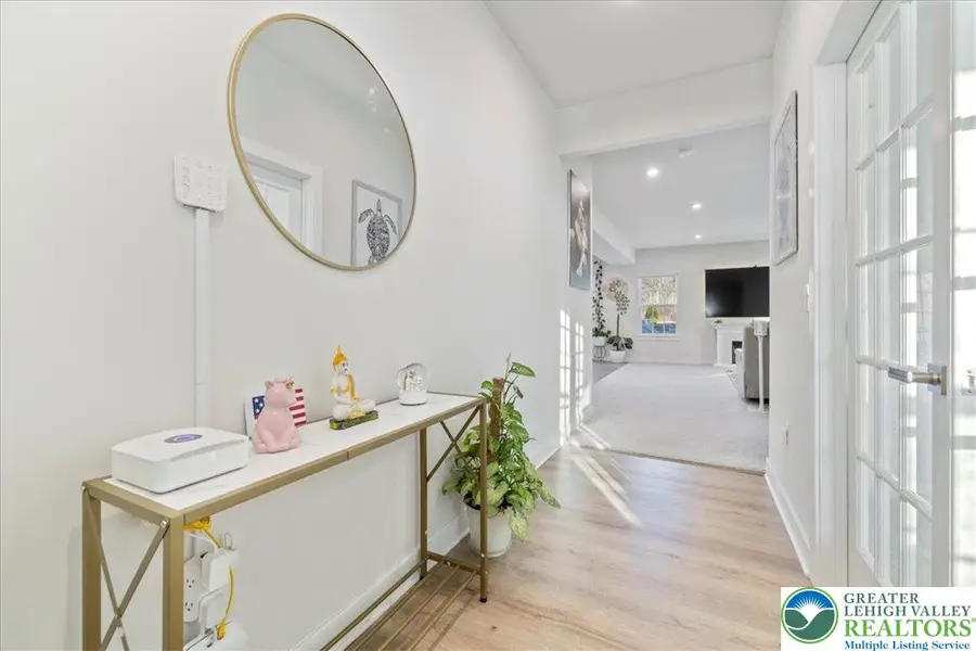 1064 Woodmont Lane, North Catasauqua, PA 18032 - Image #2