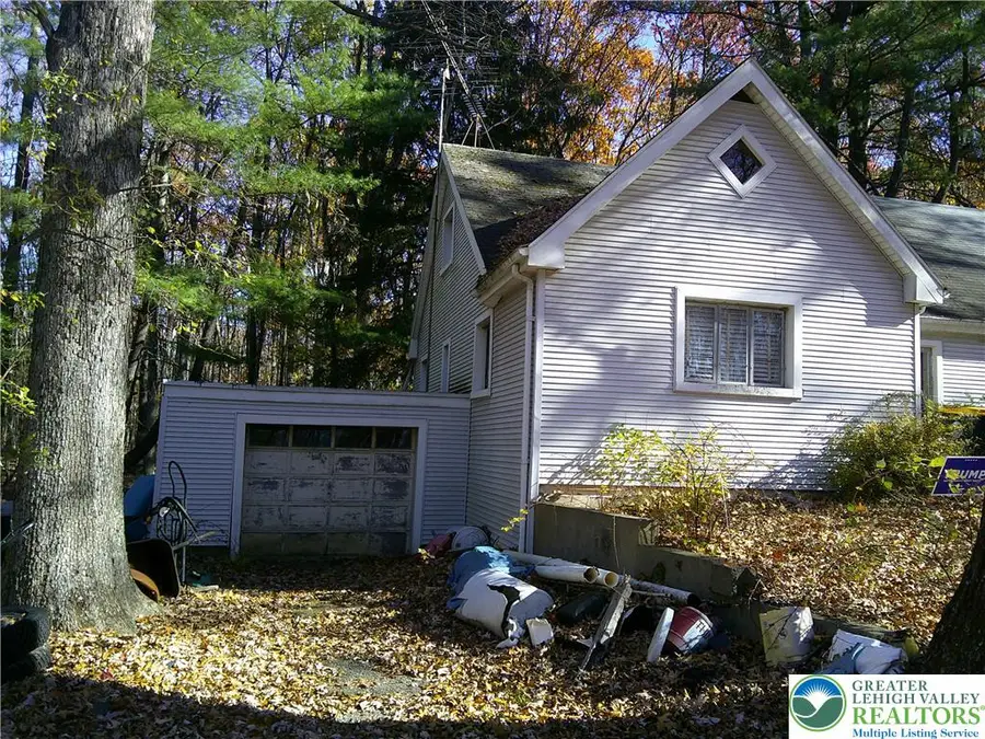 414 Turkey Ridge Road, Mount Bethel, PA 18343 - Image #2