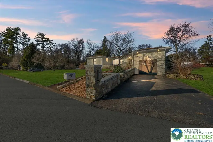 2115 Gruver Avenue, Palmer Township, PA 18045 - Image #2