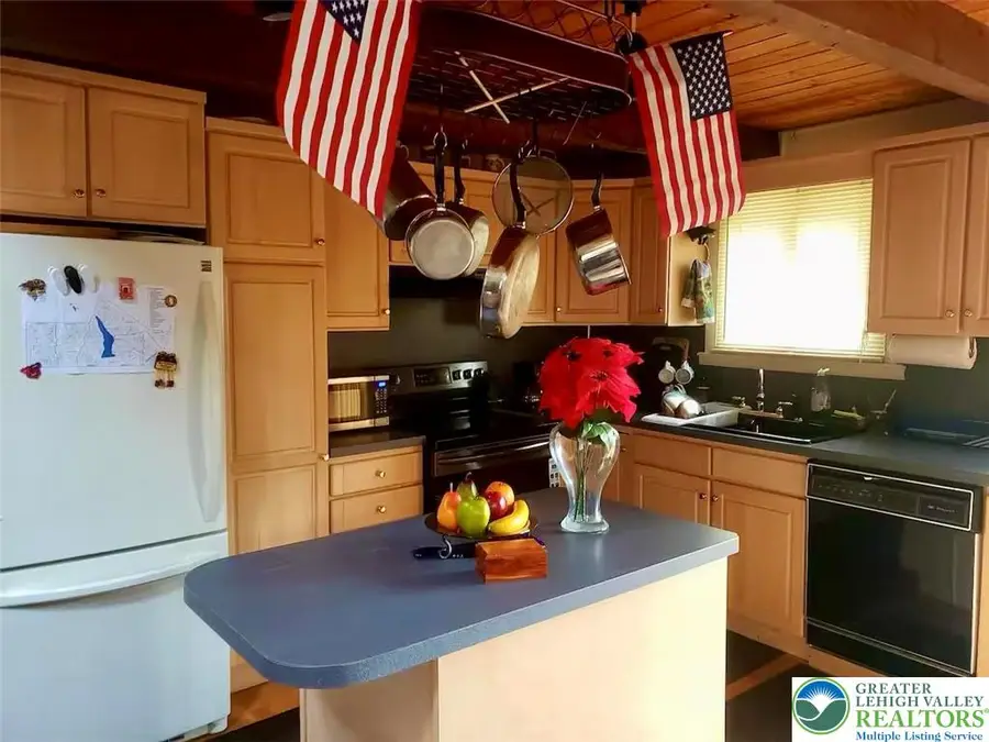 4517 Briarcliff Terrace, Coolbaugh Township, PA 18466 - Image #2