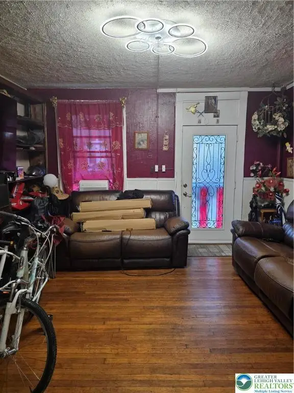 623 Chew, Allentown, PA 18102 - Image #2