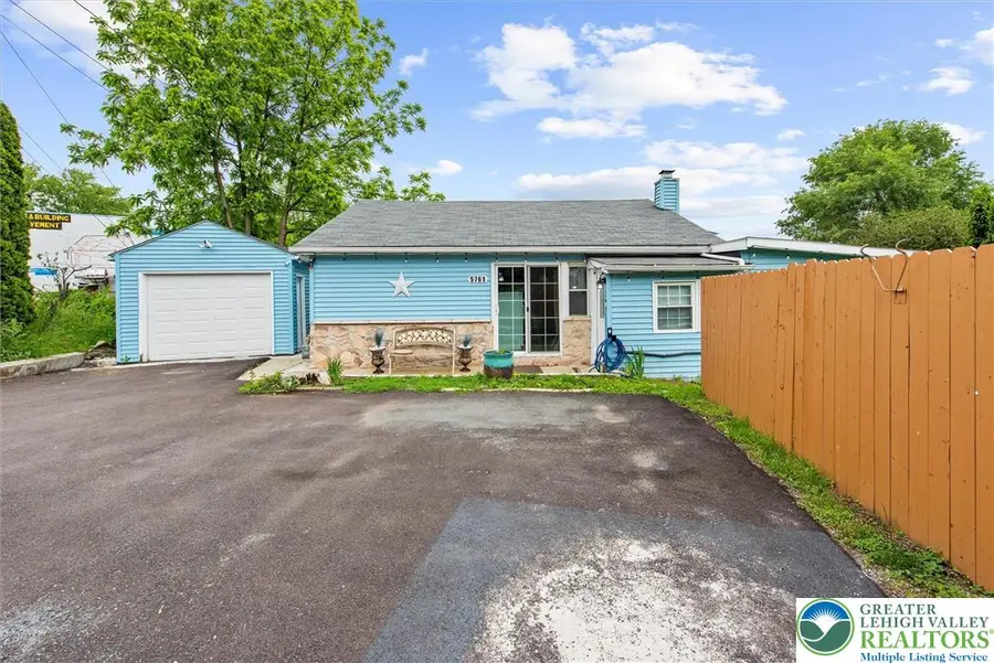 5761 Chestnut Street, Upper Milford, PA 18029 - Image #2