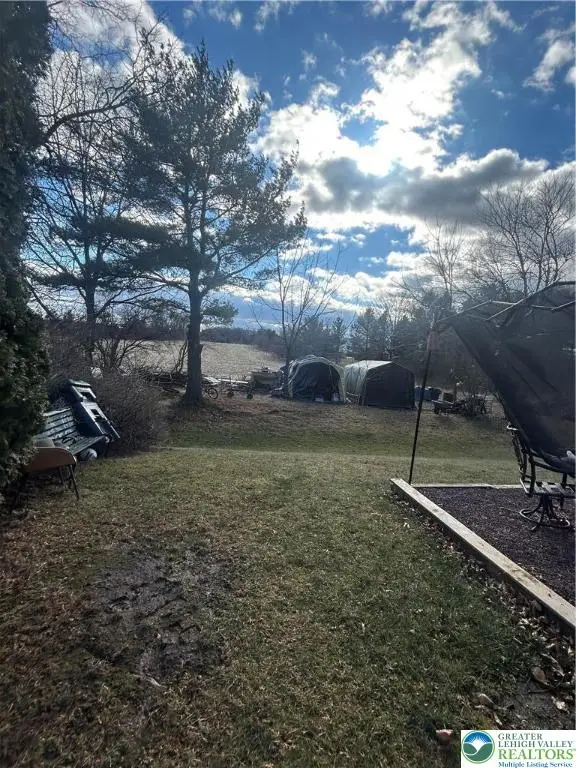 285 Greenbriar Drive, East Allen, PA 18014 - Image #3