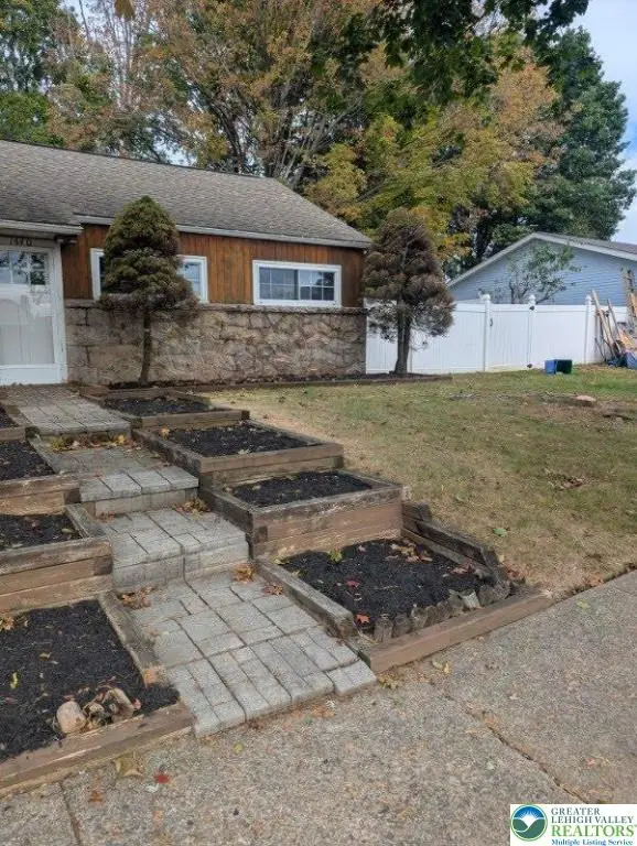 1440 Greenview Drive, Bethlehem, PA 18018 - Image #2