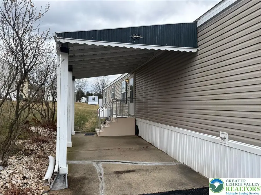 15 Chestnut Ridge Circle, Lower Towamensing, PA 18058 - Image #3