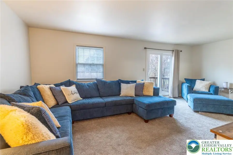 1049 Barnside Road, Wescosville, PA 18103 - Image #3