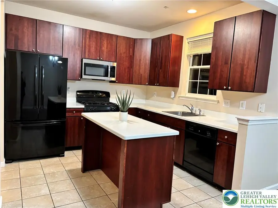 258 Milkweed Drive, Upper Macungie, PA 18104 - Image #3