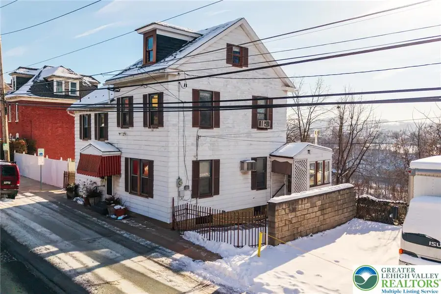 722 Wolf Avenue, Easton, PA 18042 - Image #2