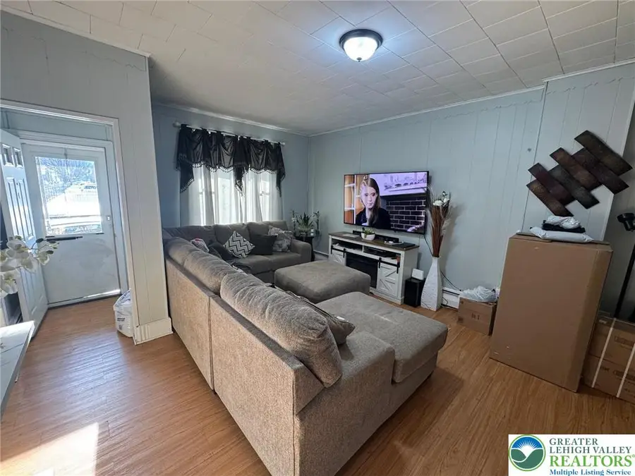 515 N Bishopthorpe Street, Fountain Hill, PA 18015 - Image #3