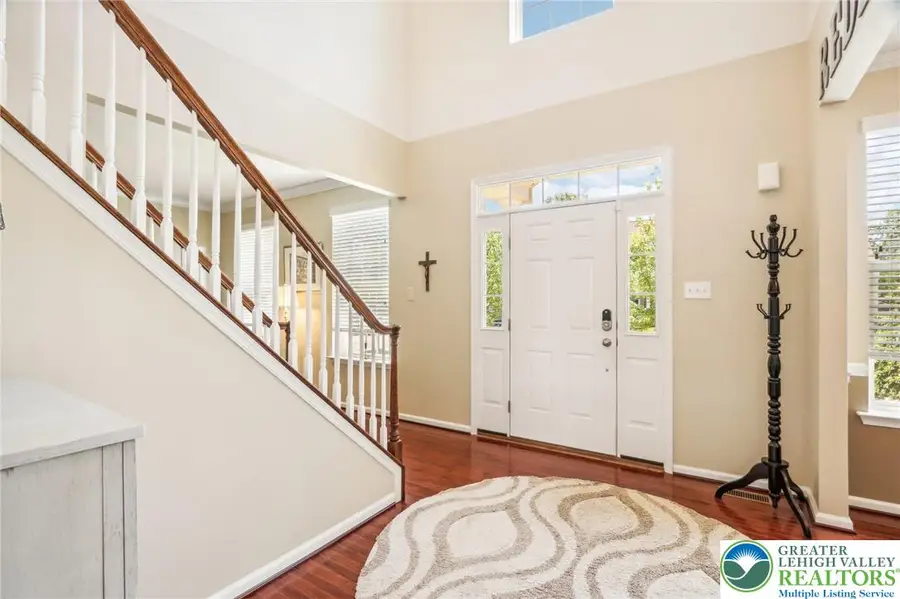 955 Yorkshire Drive, Breinigsville, PA 18031 - Image #2