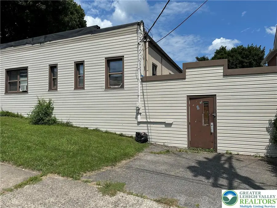 527 Division Street, Bangor, PA 18013 - #3