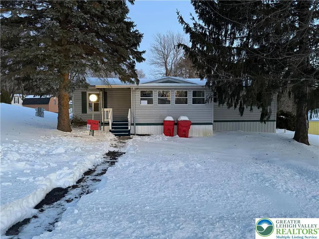 1009 Redwood Drive, Breinigsville, PA 18031 - #1