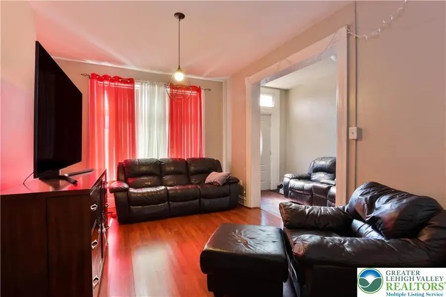 389 W Turner Street, Allentown, PA 18102 - #2