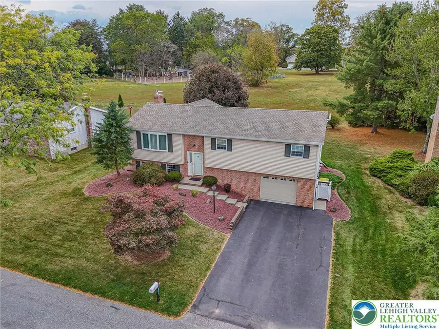 5154 Shawnee Boulevard, Schnecksville, PA 18078 - #3