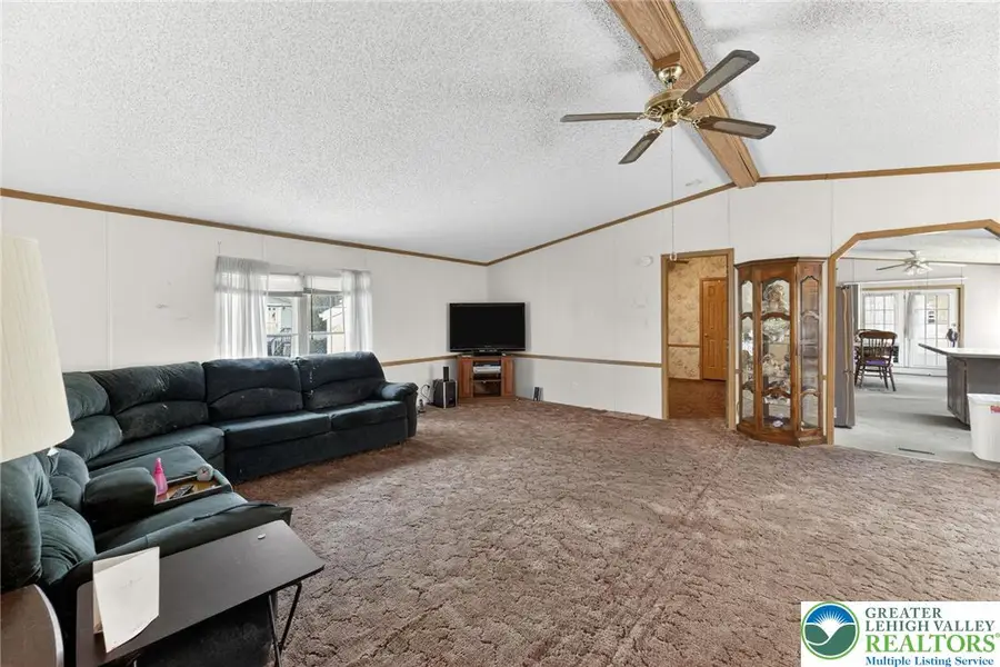 182 Greenbriar Drive S, Bath, PA 18014 - #3