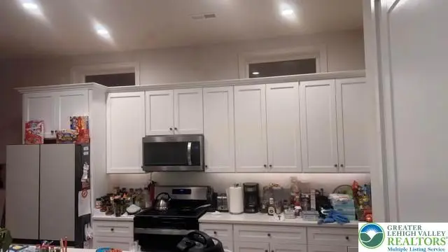 7018 Oak, East Allen, PA 18014 - #2