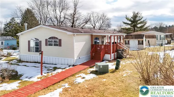 3620 Lil Wolf Circle, South Whitehall Twp, PA 18069