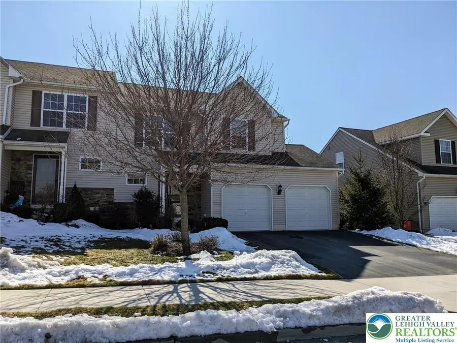 939 Graystone Circle, Allen, PA 18067 - #2