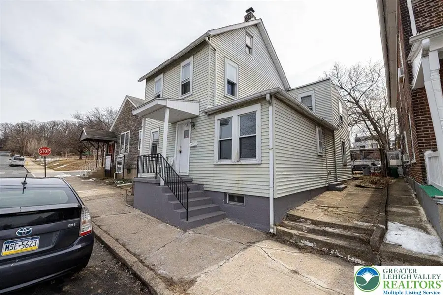 334 E Walnut Street E, Allentown, PA 18109 - #2