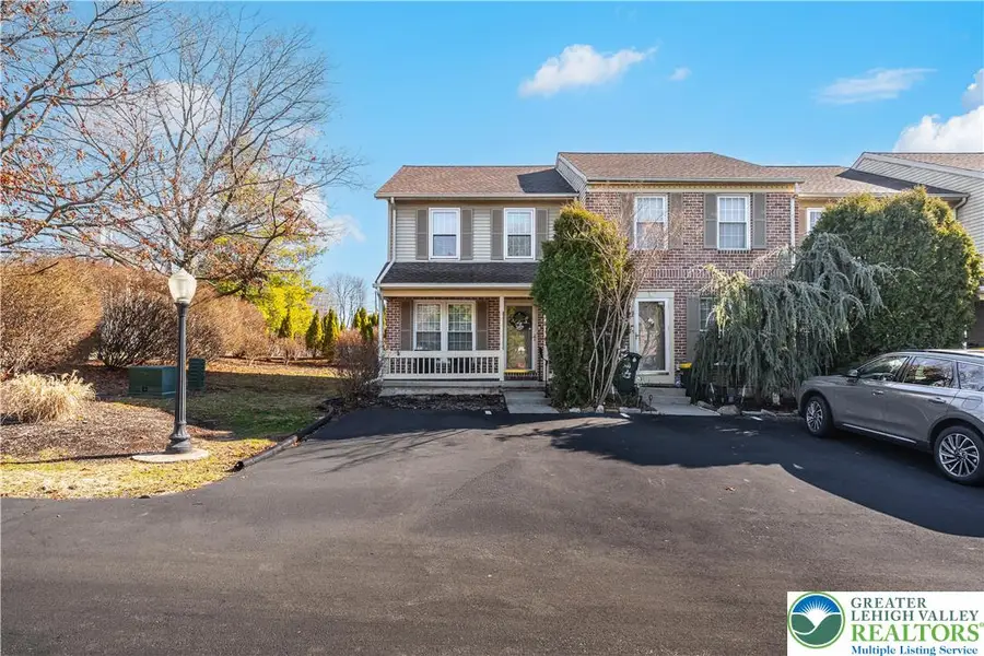 579 Ponds Edge Lane, Upper Macungie, PA 18104 - #2
