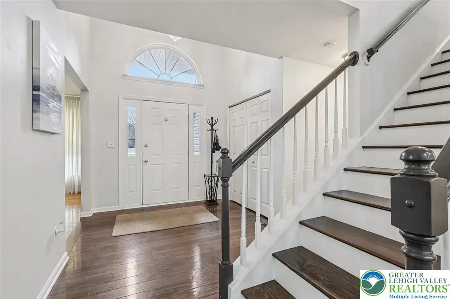 6066 Timberknoll Drive, Lower Macungie, PA 18062 - #2