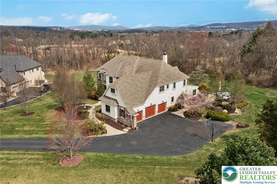 5560 Tuscany Court, Upper Saucon, PA 18036 - #3