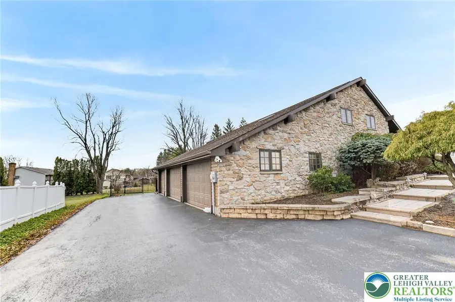 6404 Fir Road, Upper Macungie, PA 18104 - #2