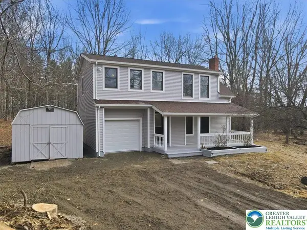 142 Towering Court, Chestnuthill Twp, PA 18353