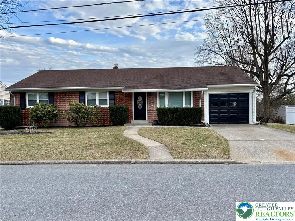 2240 W Woodlawn Street, South Whitehall, PA 18104 - #1