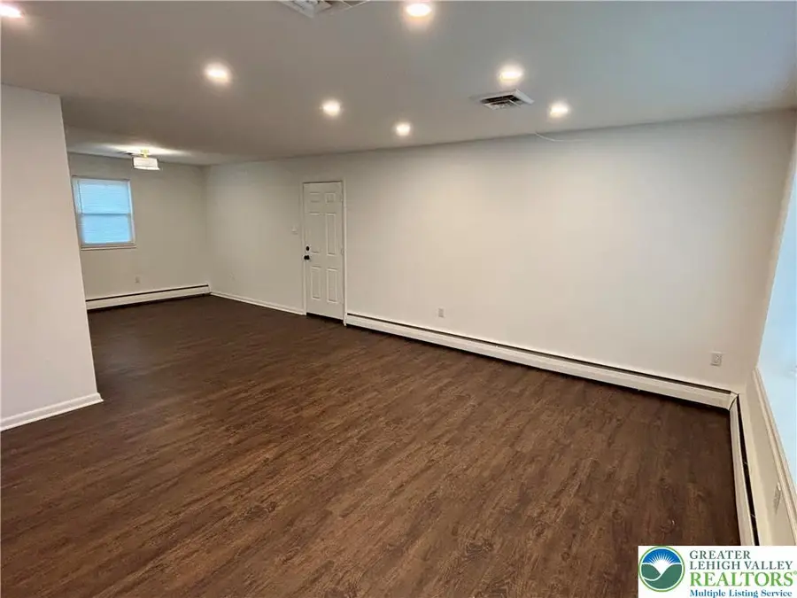 2240 W Woodlawn Street, South Whitehall, PA 18104 - #3