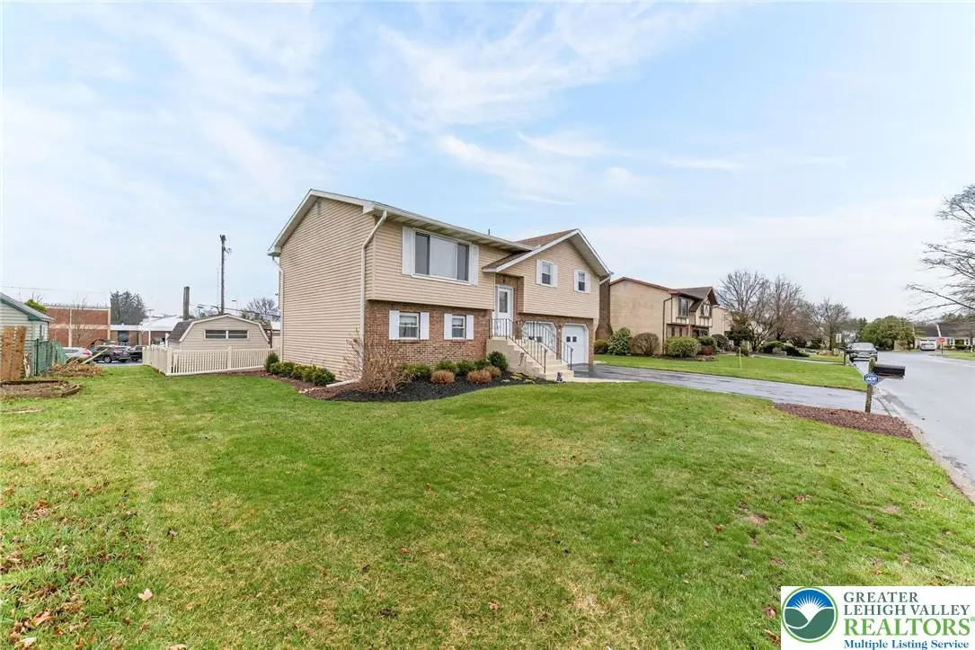 1873 Molinaro Drive, South Whitehall, PA 18104 - #1