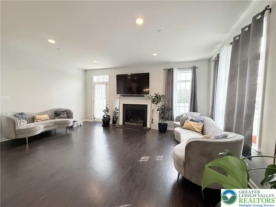 2121 Huntington Lane, Easton, PA 18040 - #3