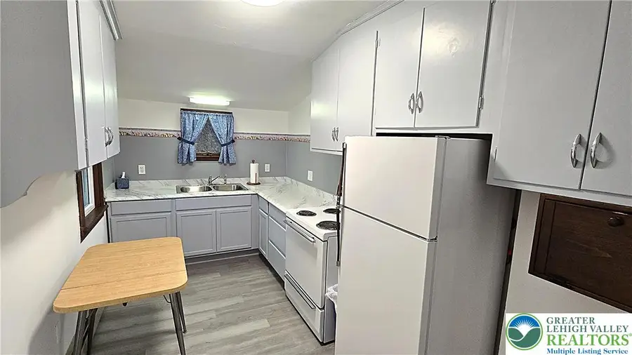 3214 S Front Street, Hokendauqua, PA 18052 - #2