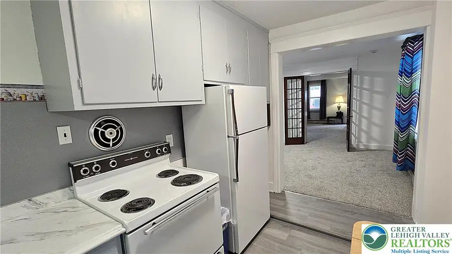 3214 S Front Street, Hokendauqua, PA 18052 - #3