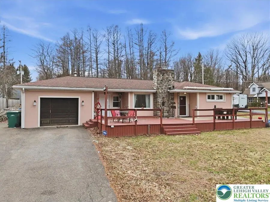 208 Shine Hill Road, Pocono, PA 18332 - #2