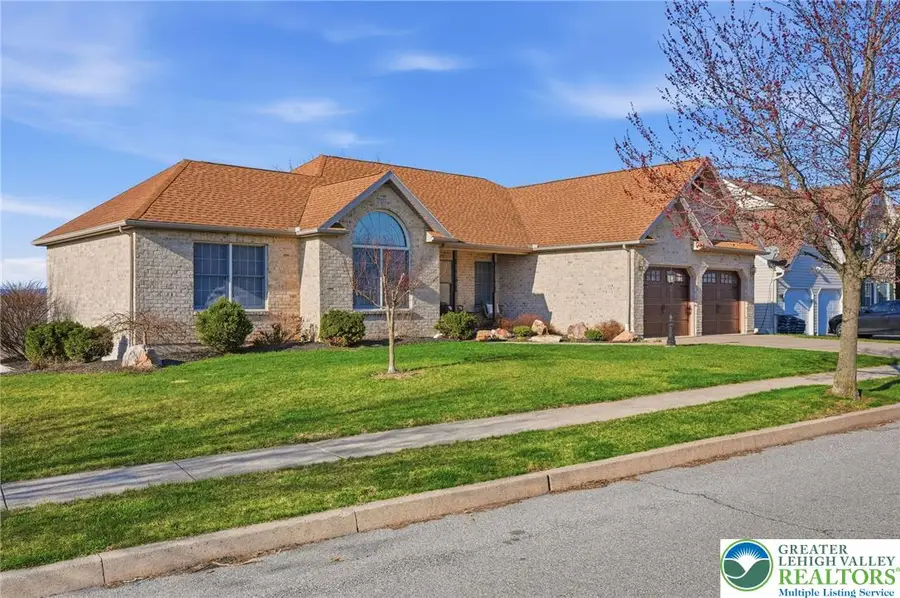 5529 Summit Street, Cementon, PA 18052 - #3