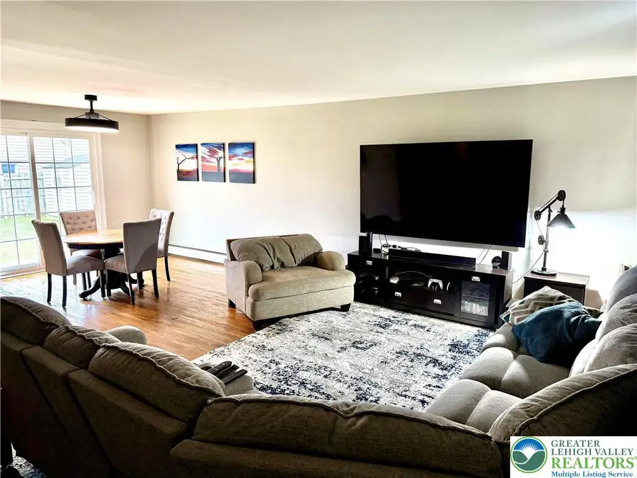 3017 Birch Street S, Hokendauqua, PA 18052 - #2